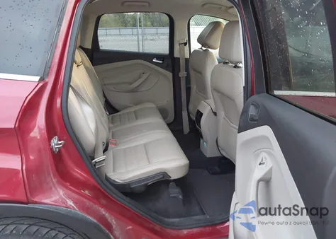 2017 Ford Escape Titanium z USA, uszkodzony, nr VIN 1FMCU0JD7HUA49313